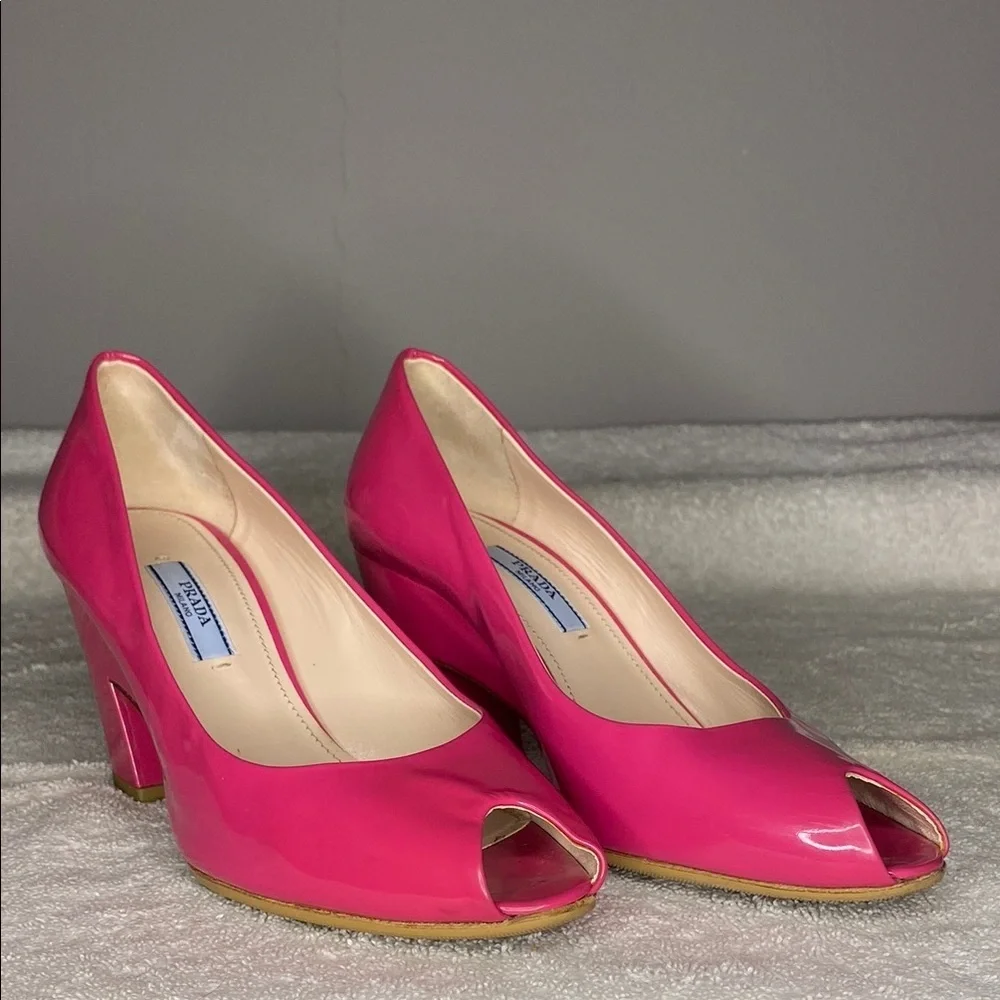 Prada Pink Enamel Peep-Toe Heels in Patent Leather (EU 37 / US 7)